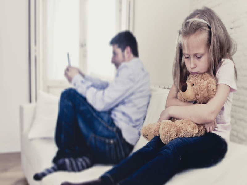 8 نشانه کمبودعاطفی در خانواده